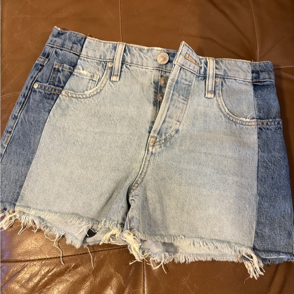 Hudson cut off denim shorts. Lori. Sz 25